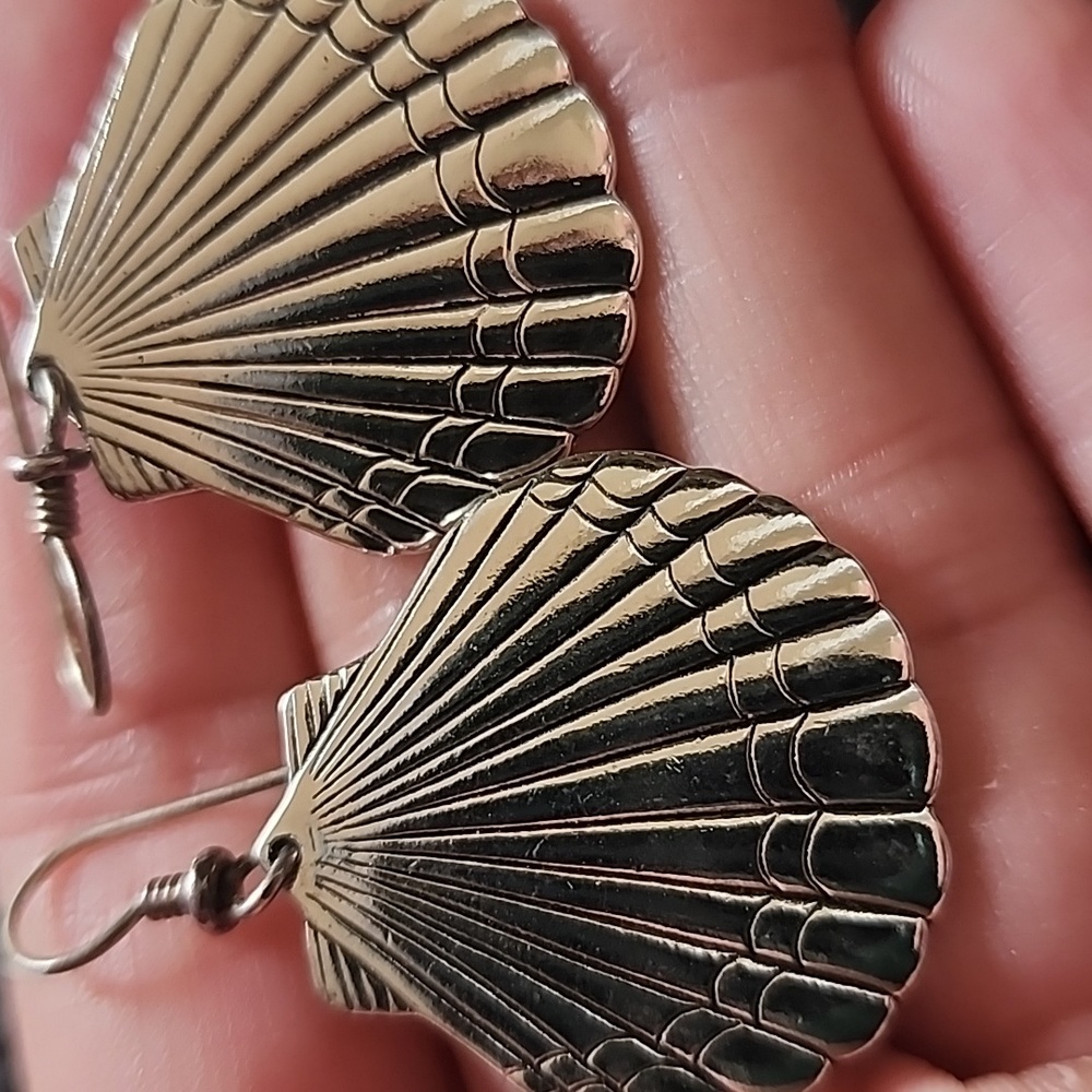 VTG Laurel Burch Silver Shell Earrings